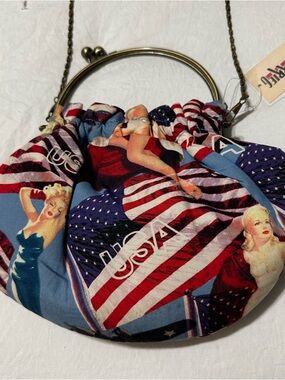 Vintage-Style Patriotic Print Drawstring Shoulder Bag - Red, White & Blue